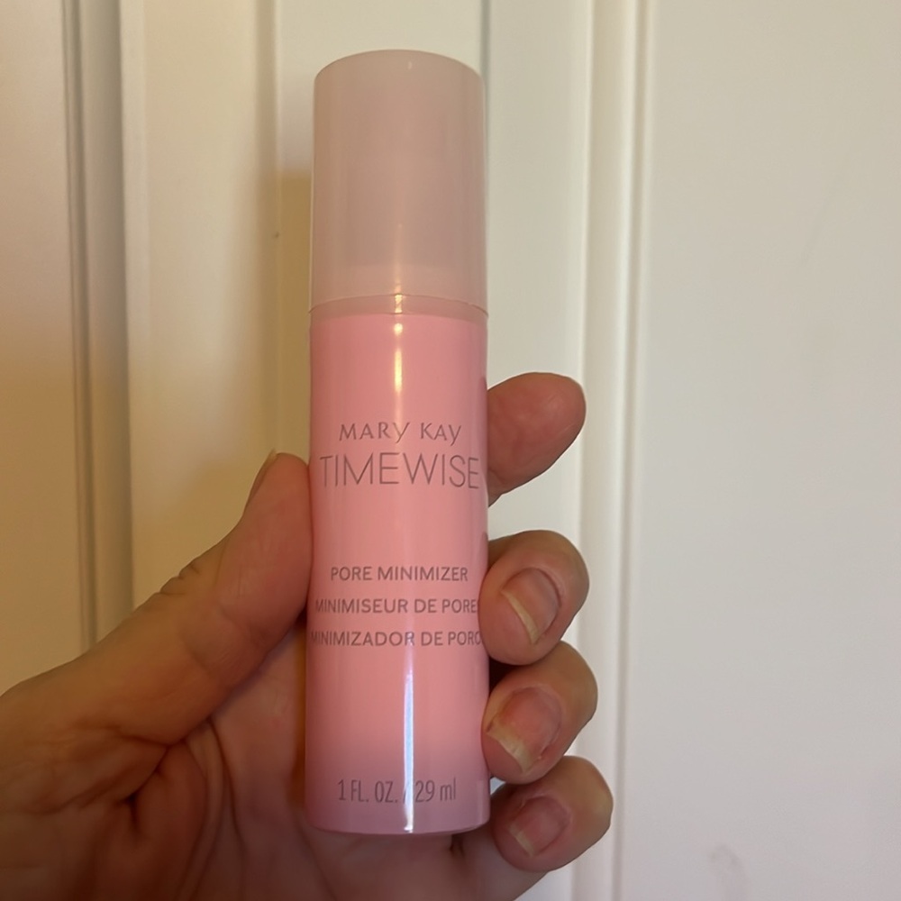 Mary Kay timewise pore minimizer for dry to oily skin. Brand new
